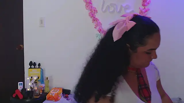 kellynda02 - Kellynda02's free webcam