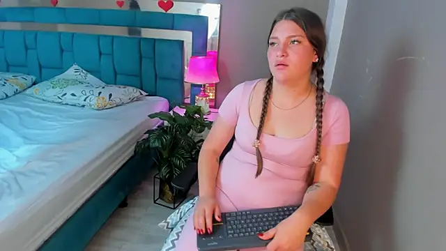 liiavelvet - LiiaVelvet's free webcam