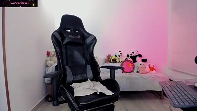 biancastrongg - Biancastrongg's free webcam