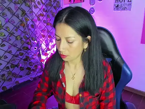 megan_collinss1 - Megan_Collinss1's free webcam