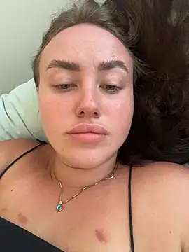 kirasunshine - KiraSunshine's free webcam