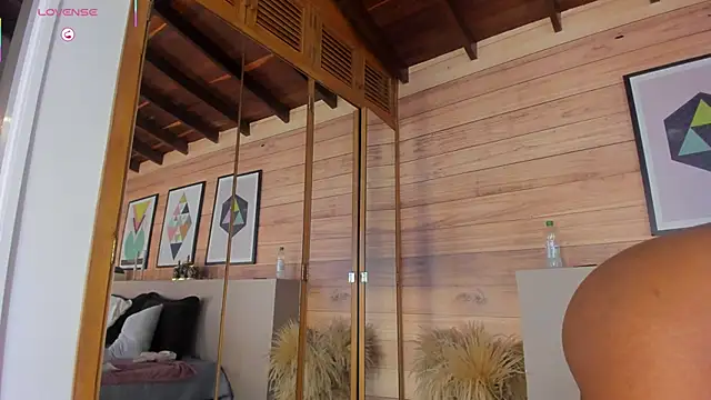 ariafoster - AriaFoster's free webcam