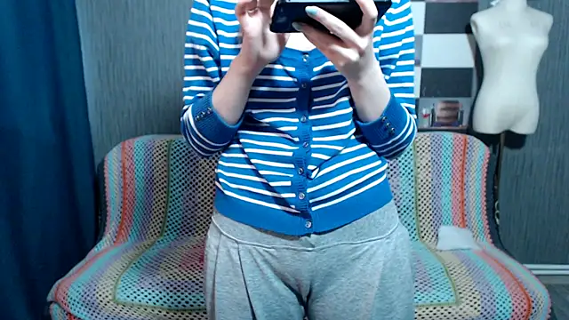 pa1e_pr1ncess - Pa1e_pr1ncess's free webcam