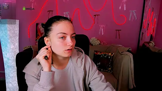 miki-niki - Miki-niki's free webcam