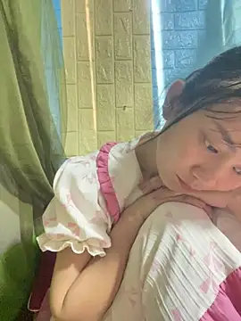 lucky-baby077 - Lucky-baby077's free webcam