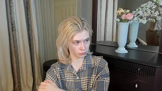 carleysuski - CarleySuski's free webcam