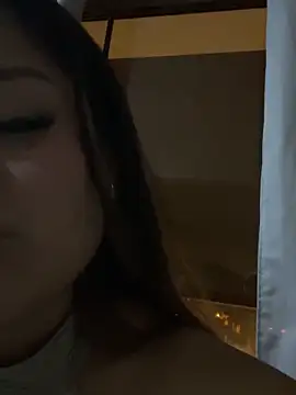 Webcam Model (LuceroRm)  is live.Free join now!