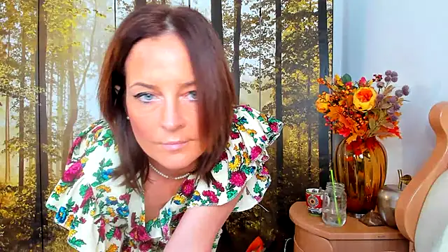 vicioussiren - ViciousSiren's free webcam - UK Sex Cams