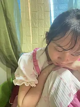 lucky-baby077 - Lucky-baby077's free webcam - UK Sex Cams