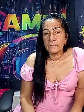 emmierae__ - EmmieRae__'s free webcam - UK Sex Cams