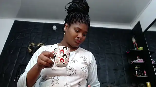 hanna_fox_69 (F young) - fisting pussy