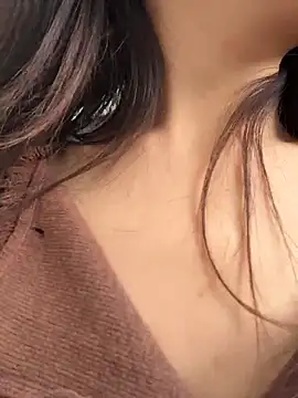 kara-tt (F young) - 户外M腿1分钟