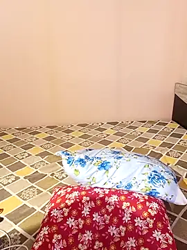 Webcam Model (menaxi-baby7) is live