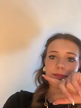 sophiawestend - SophiaWestend's free webcam - UK Sex Cams