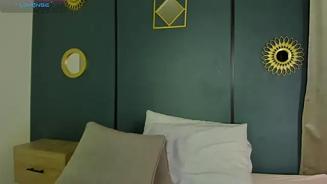 lia_sexx19 - Lia_sexx19's free webcam - UK Sex Cams