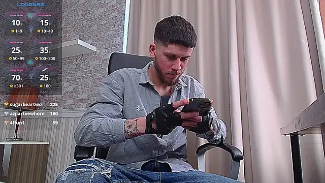 JonahShaw live sex cam