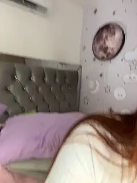 Webcam Model (daliz_20_z)  is live.Free join now!