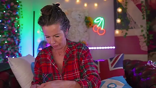 amicabentley - AmicaBentley's free webcam - UK Sex Cams