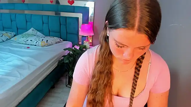 liiavelvet - LiiaVelvet's free webcam - UK Sex Cams