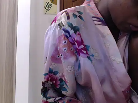 Live sex cam of black___ghodess