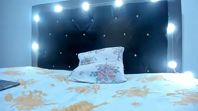 violetadumsper - Violetadumsper's free webcam - UK Sex Cams