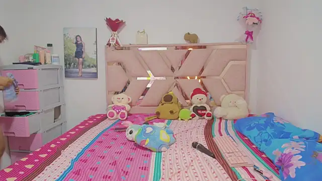 winnifer_gonzal (F young) - plug in ass and spand