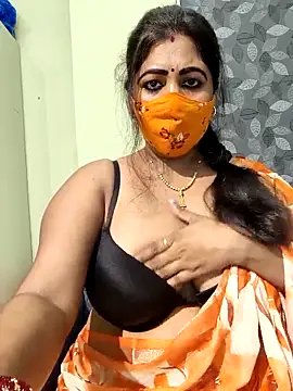poly_bhabi (F milf) - Pussy oiling n fingaring