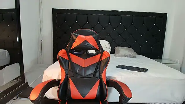 nohadrake (M young) - hot stiptease