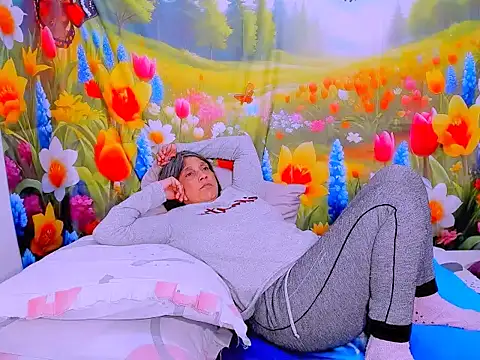 indianroxy (F milf) - wateva makes u happy