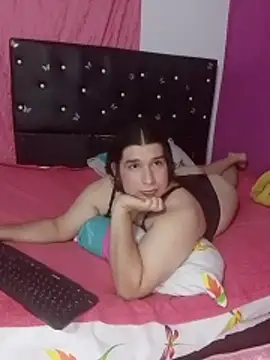 kaissydoll - Kaissydoll's free webcam - UK Sex Cams