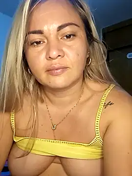 lucy_estrr - Lucy_estrr's free webcam - UK Sex Cams