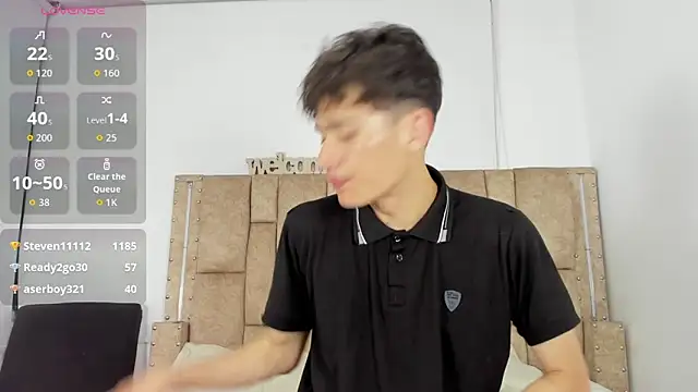 noir_sebas (M twink) - two fingers in ass