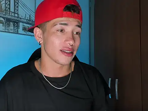 noahsaint live sex cam