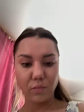 miramiss - MiraMiss's free webcam - UK Sex Cams