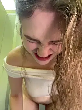 RussianWoman's live cam