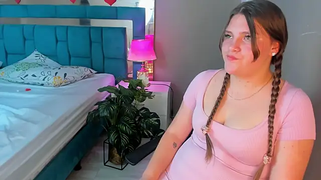 liiavelvet - LiiaVelvet's free webcam