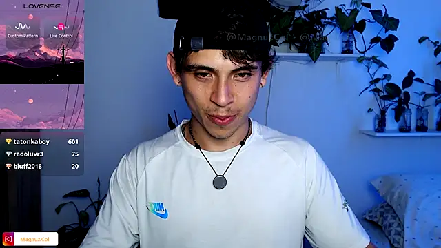 magnuz_col - Magnuz_Col's free webcam - UK Sex Cams