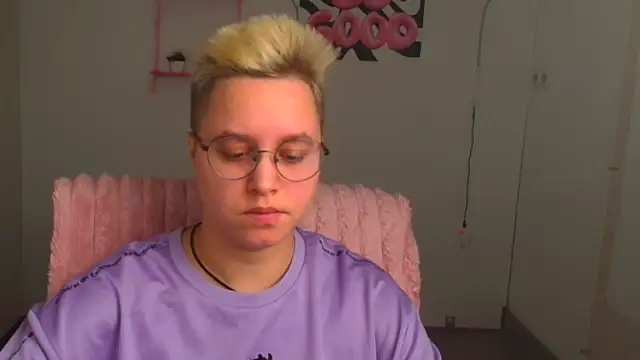 bella_lla - Bella_lla's free webcam