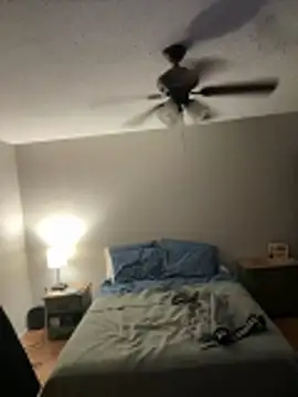 T-MarriedAndMessy-K webcam