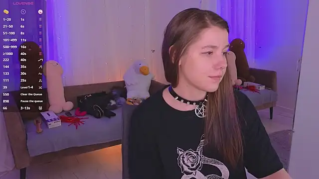 mira_falls - Mira_Falls's free webcam