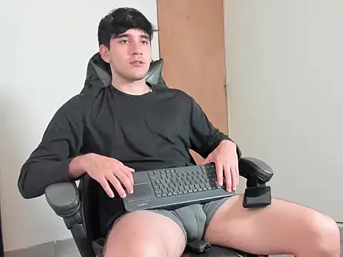 leo030809 - Leo030809's free webcam