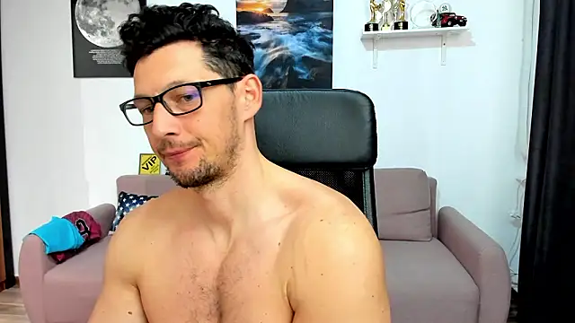 brutusk08 - BrutusK08's free webcam - UK Sex Cams