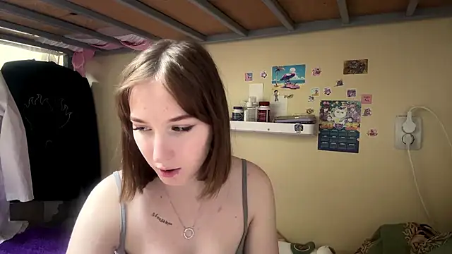AquilineOrites live sex cam