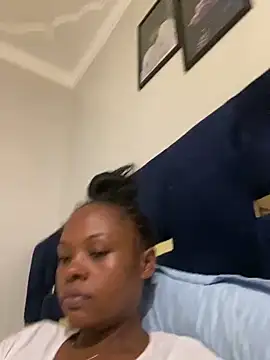 Webcam Model (Dellah27)  is live.Free join now!