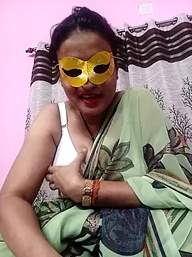 Webcam Model (Gullapi)  is live.Free join now!