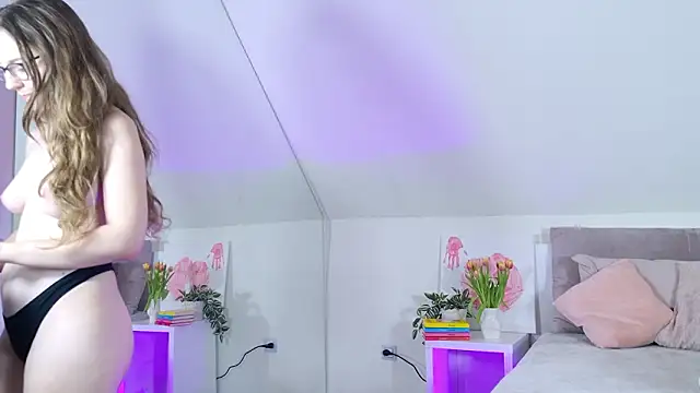 sabrinasutton - SabrinaSutton's free webcam