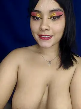 Webcam Model (zoe_love18)  is live.Free join now!