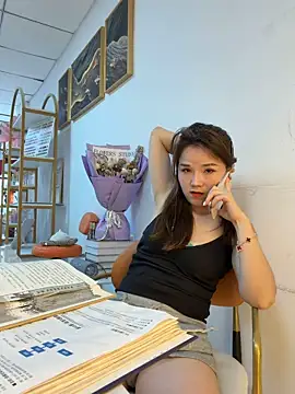 美女Xiaoxiao-y在线直播