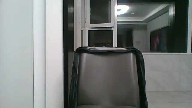 nole_china7 (Ask my age) - talk / fun / cum