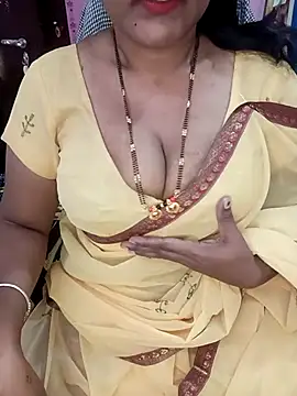 Webcam Model (KannadaTamilTeluguBeauty) is live